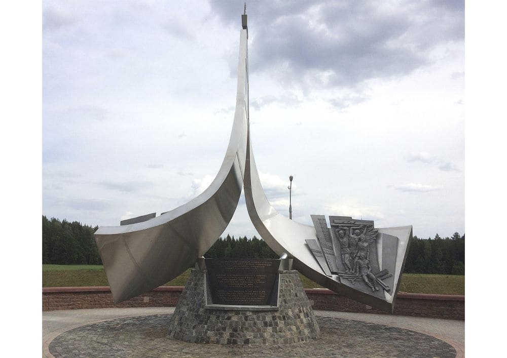 Памятник ветеранам-дорожникам в населенном пункте Жуков Луг