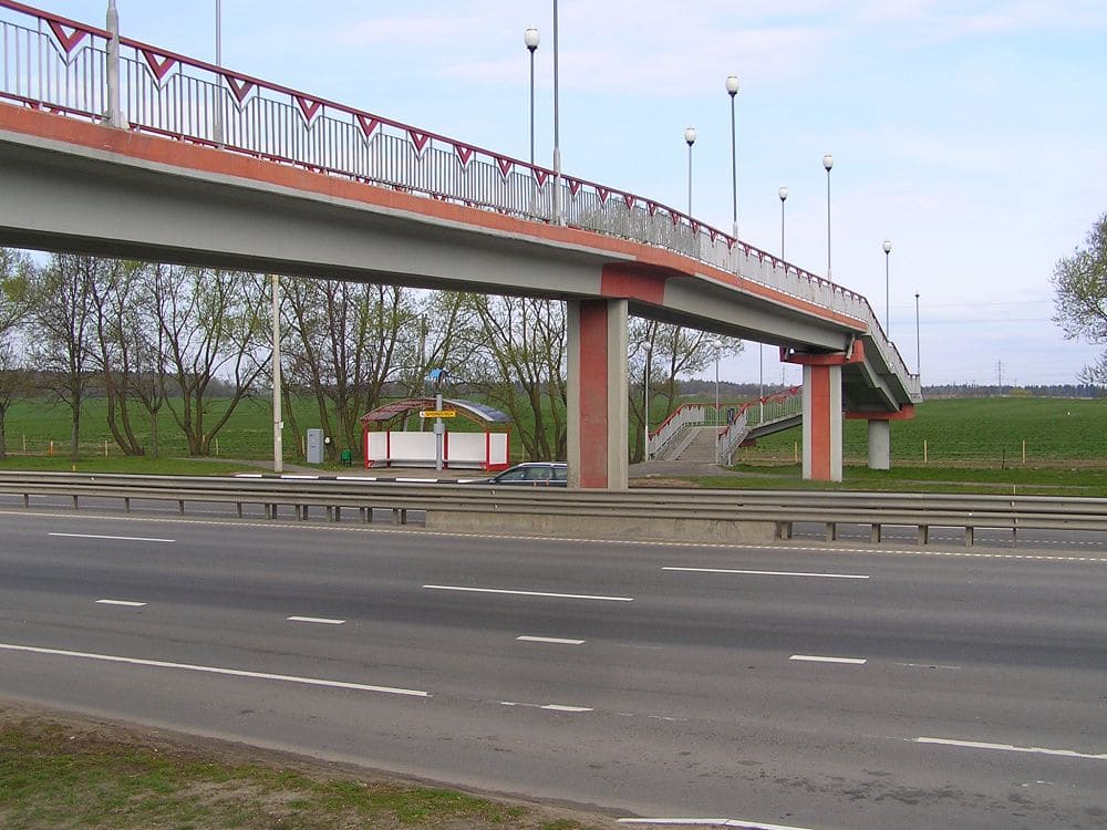 Пешеходный мост на автомобильной дороге Минск-Держинск